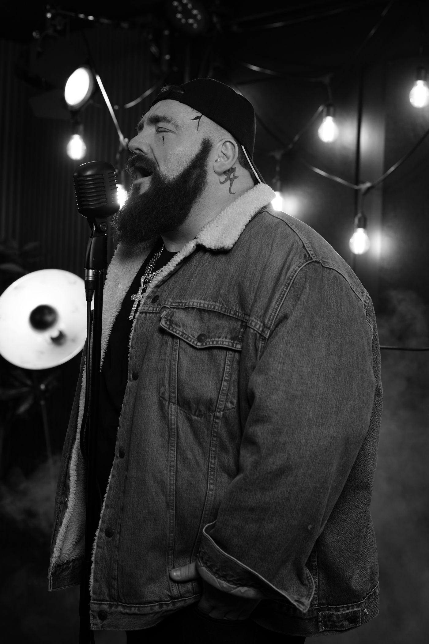 B4E435B3-F849-4301-9F92-7B60B6002152